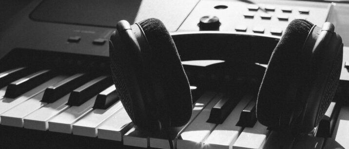 Ideas de Regalos de Última Hora para Alguien que le Gusta la Música (2026)